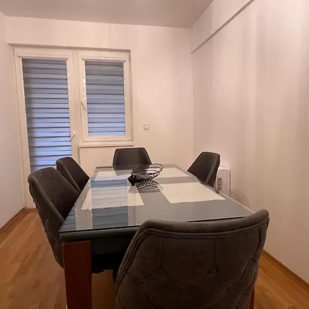 Urbanluxe Rent سكوبجي