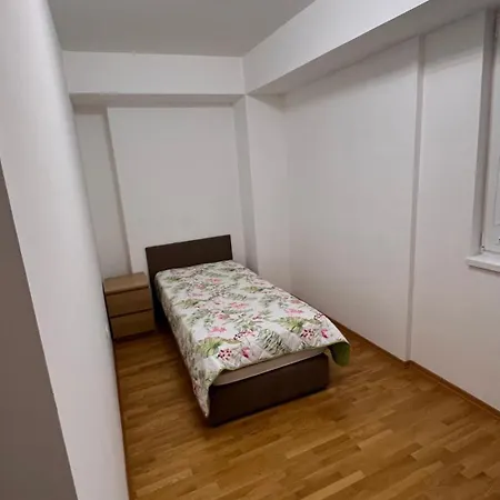Urbanluxe Rent *