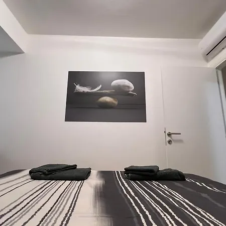 Urbanluxe Rent *